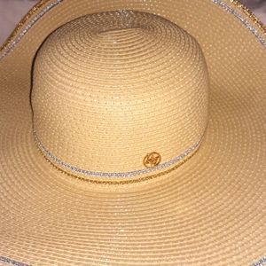 Adrienne Vittadini Floppy Hat - Beige